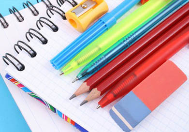 письменные принадлежности 